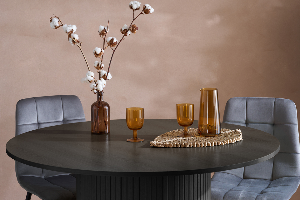 Axerditblk axel 20round 20dining 20table rs fe1.jpg