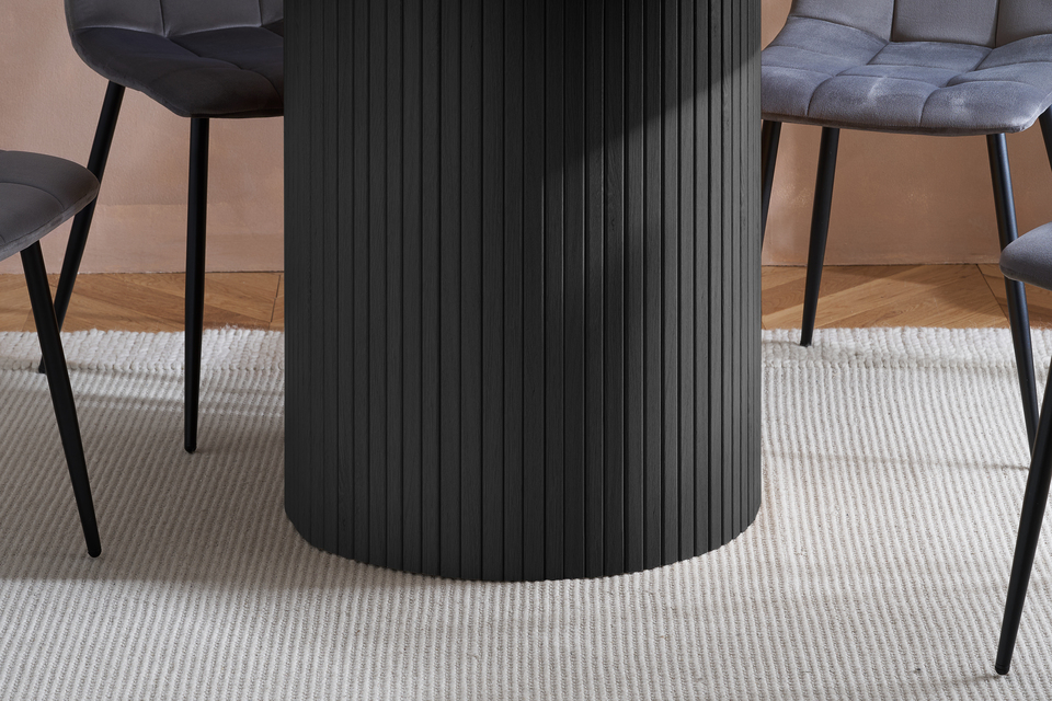 Axerditblk axel 20round 20dining 20table rs fe3.jpg