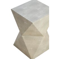 558926