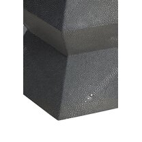 558896