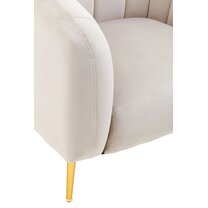 261157