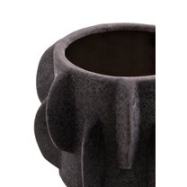 556637