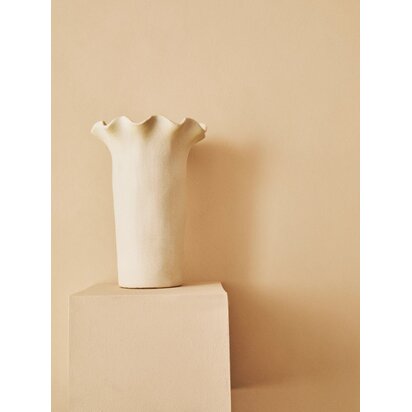 Aluria Cream Scalloped Edge Large Vase