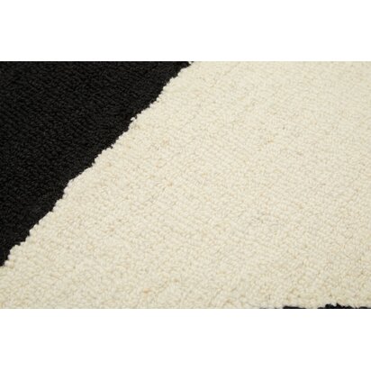 Niaestead Milana Small Black and White Geometric Rug